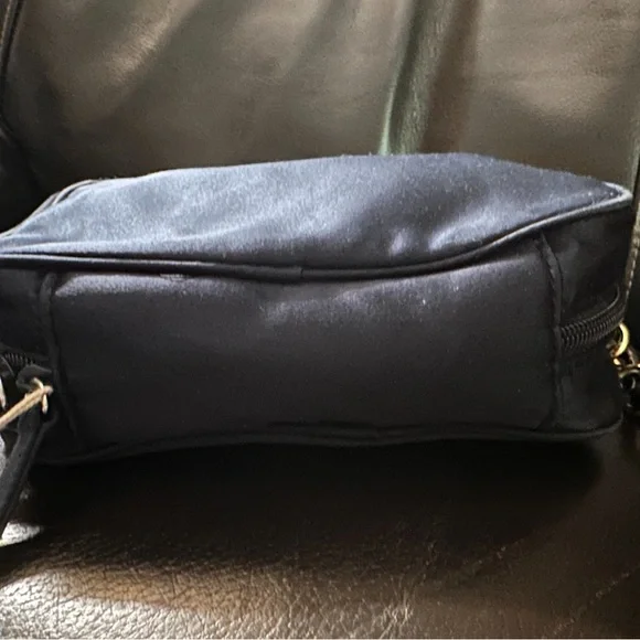 Prada crossbody navy blue excellent condition! - Picture 4 of 8